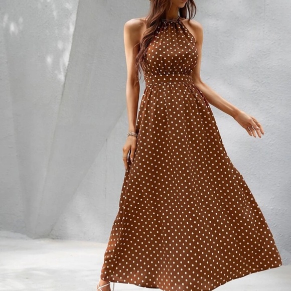 Polka Dot Print Halter Neck Dress - Picture 3 of 7
